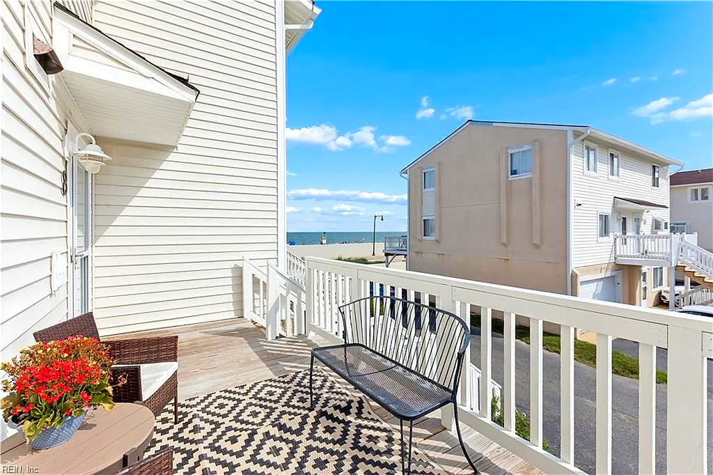 8 Cantamar Ct, Hampton — photo
