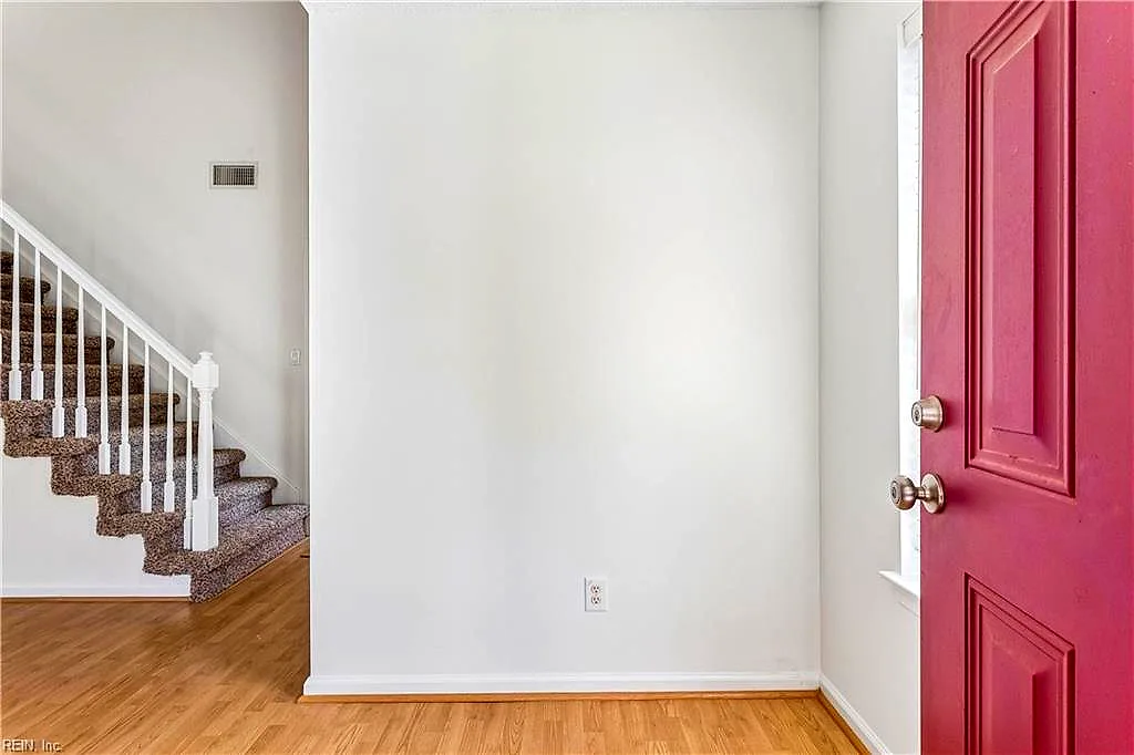 823 Miller Creek Ln, Newport News — photo