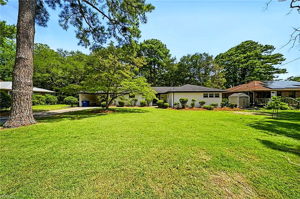 7077 Kirby Cres, Norfolk — photo