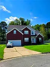 207 Catalpa Ct, Suffolk — photo