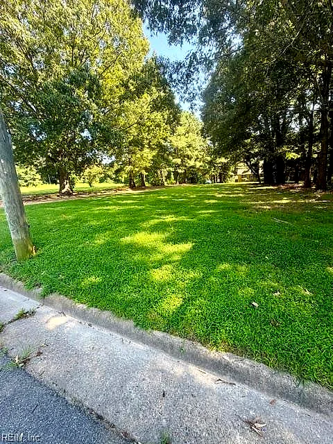 40 Salt Pond Rd, Hampton — photo