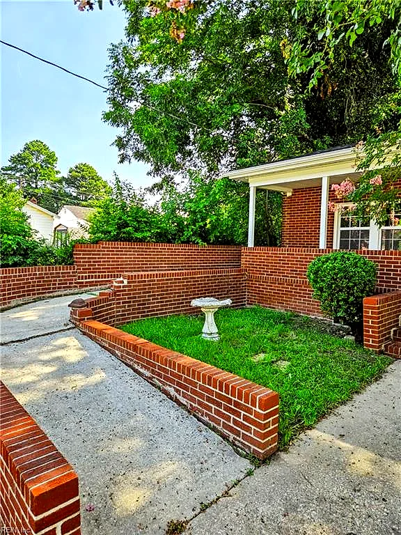 118 Walnut St St, Suffolk — photo