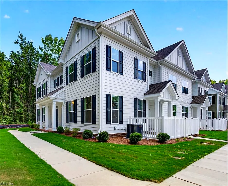 4981 Boone RD, CHESAPEAKE VA 23321