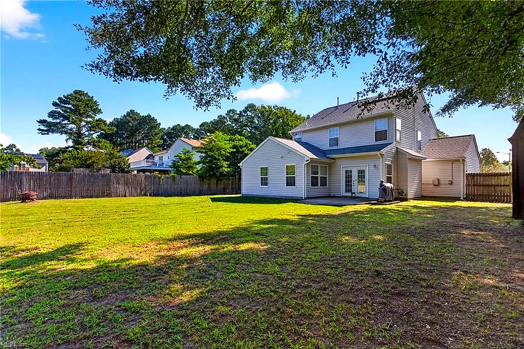 462 Weeping Cedar Trl, Chesapeake — photo