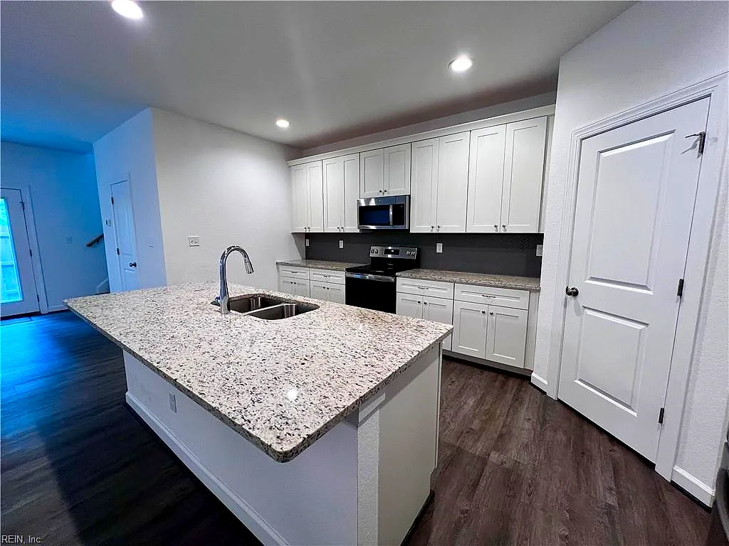 2542 Fieldsway Dr, Chesapeake — photo