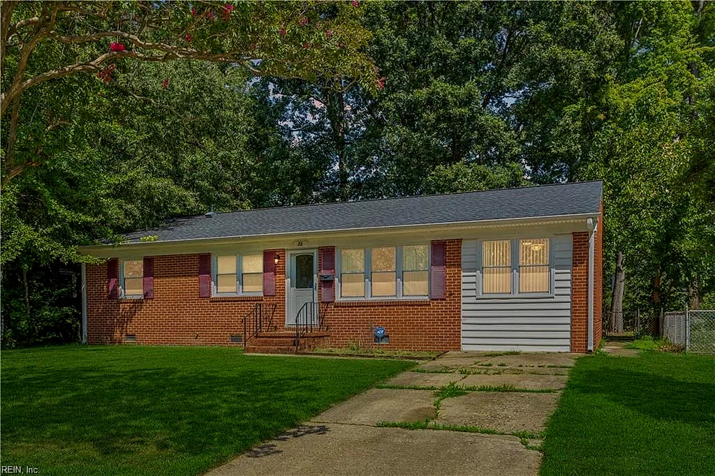 28 Colony RD, NEWPORT NEWS VA 23602