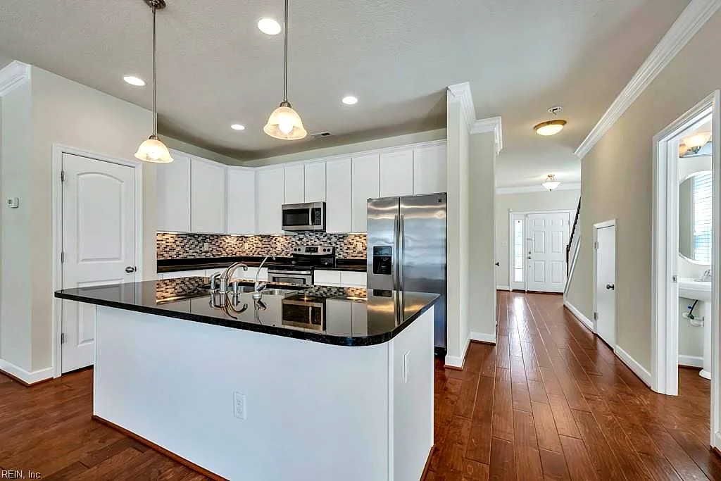 816 Haversham Cls #19, Chesapeake — photo