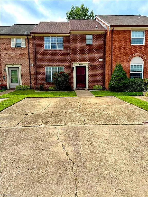 937 Welch CIR, VIRGINIA BEACH VA 23452