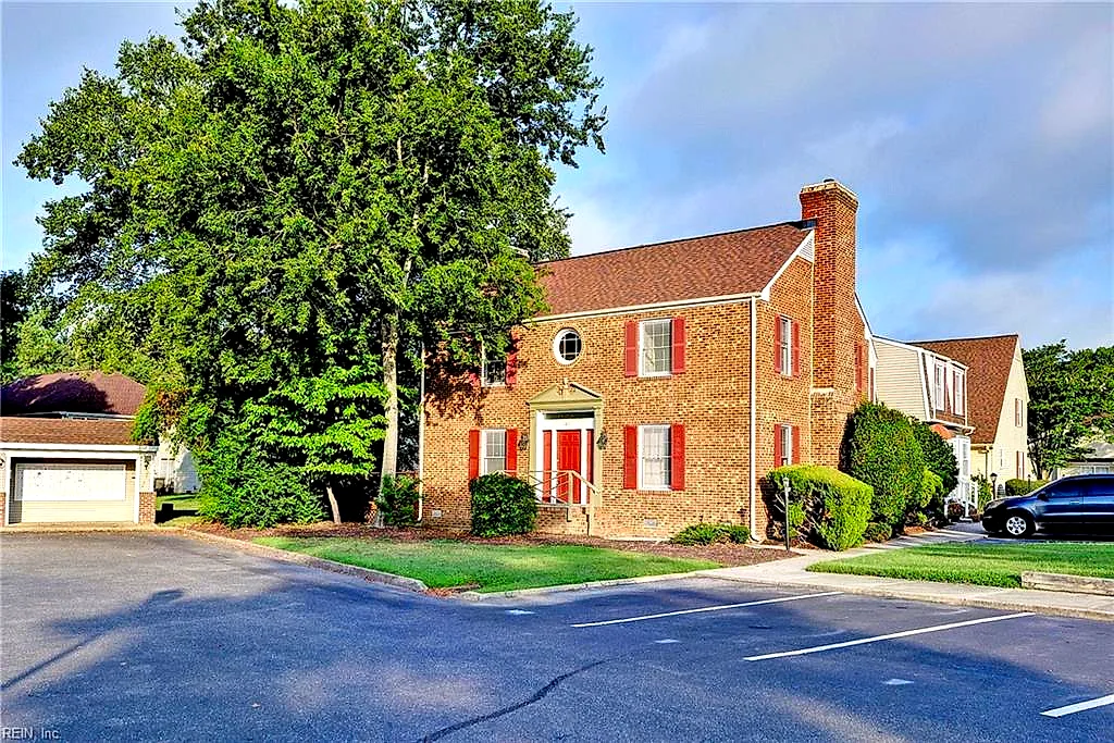 101 Burnt Bridge Way, Yorktown — photo
