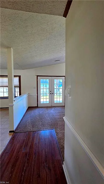 76 Sanlun Lakes Dr, Hampton — photo