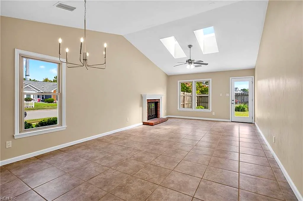 2000 Trumbull Ct, Virginia Beach — photo