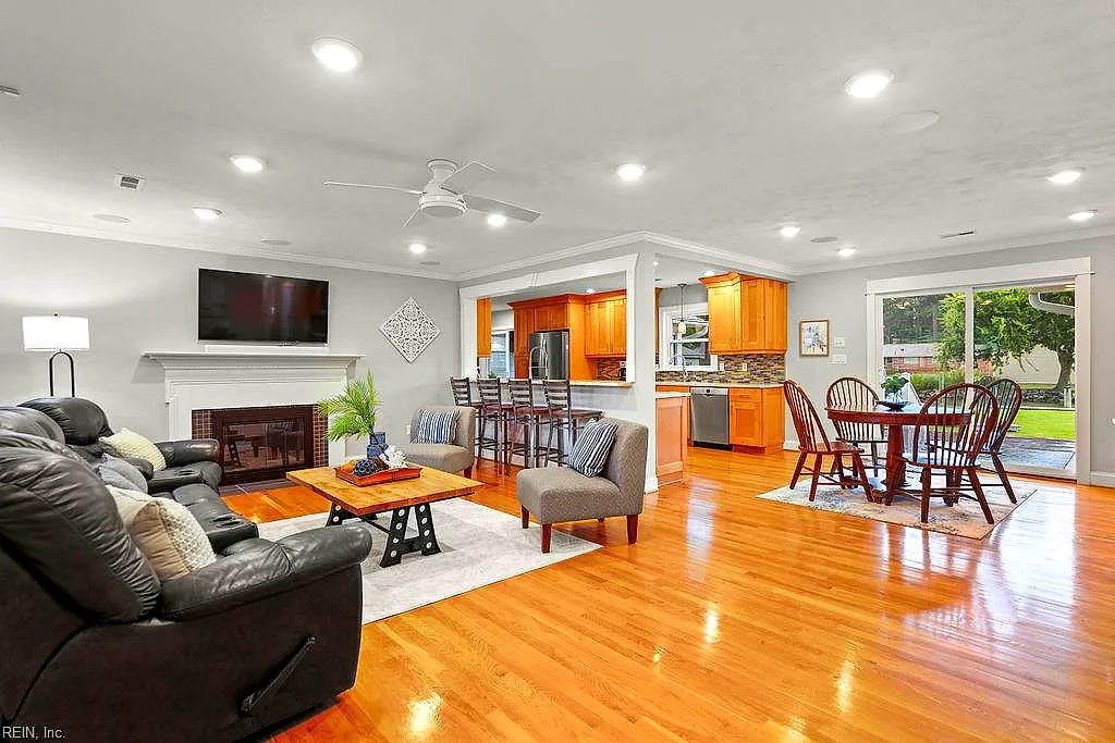 206 Raymond Dr, Seaford — photo