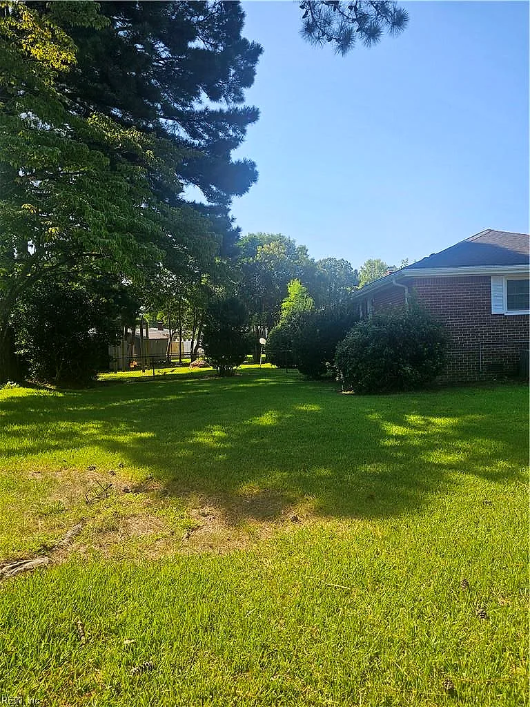 7022 Gardner Dr, Norfolk — photo