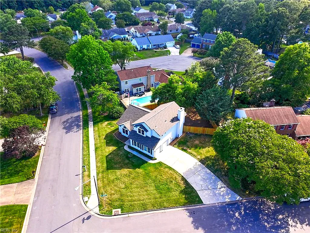 2413 Smokehouse RD, VIRGINIA BEACH VA 23456