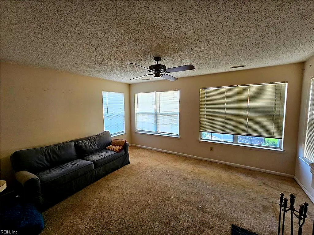 5000 Thatcher Way, Virginia Beach — photo