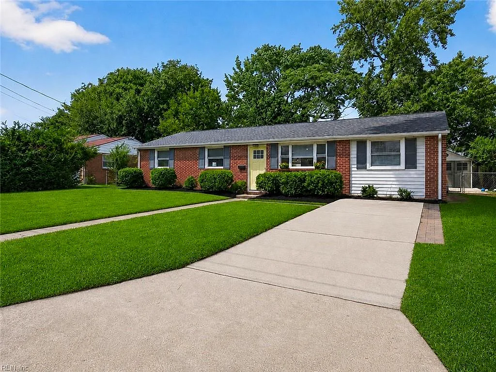 1919 Seward DR, HAMPTON VA 23663