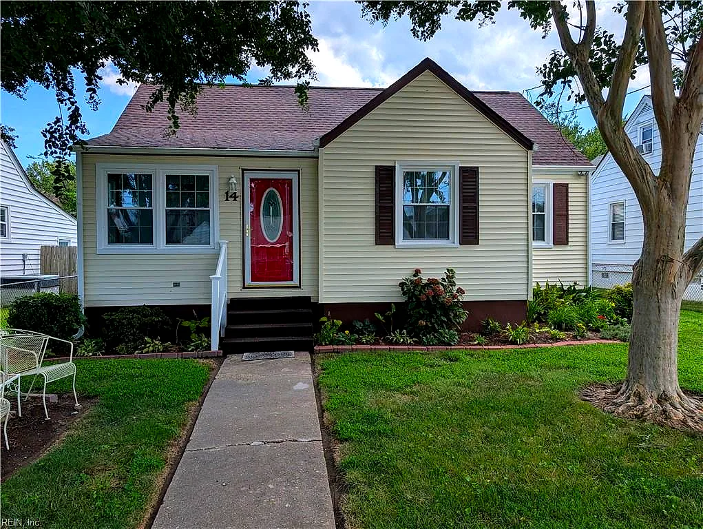 14 Plaza DR, HAMPTON VA 23669