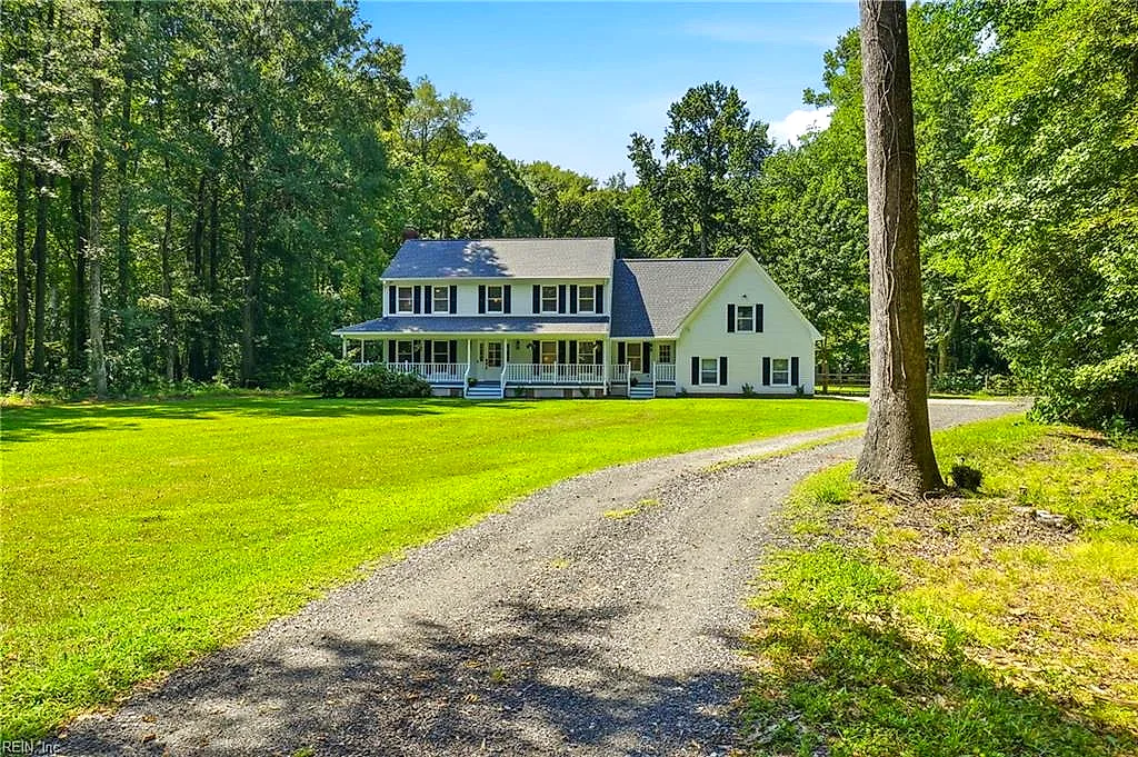 517 New Zealand RCH, CHESAPEAKE VA 23322