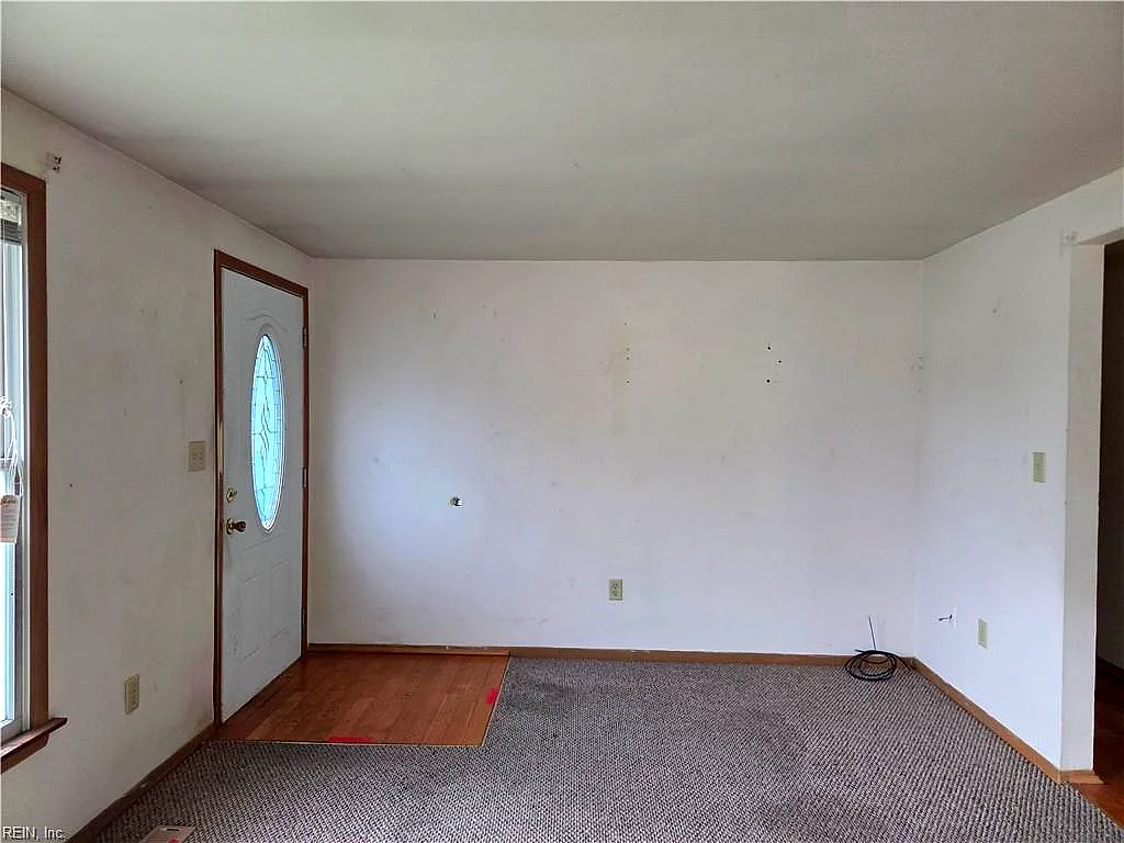 77 Fulton St, Hampton — photo