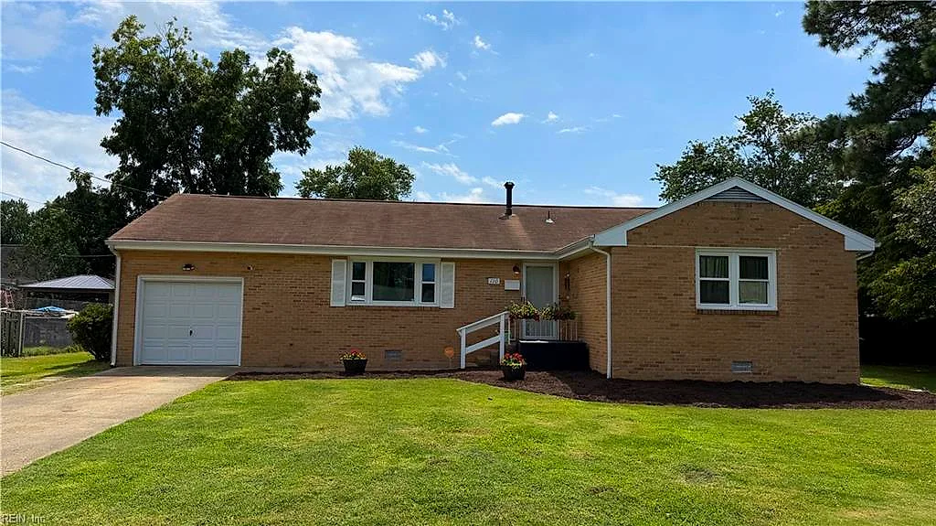 110 Southerland Dr, Hampton — photo