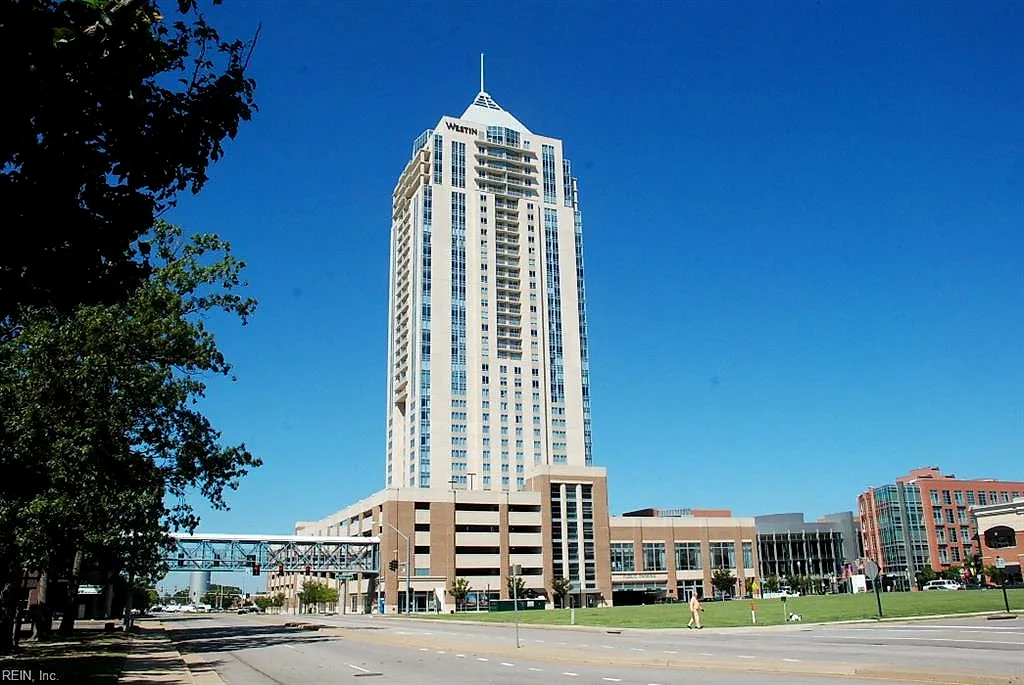 4545 Commerce St #2906, Virginia Beach — photo