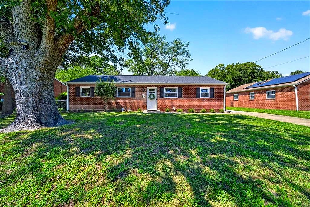 47 Nathan ST, HAMPTON VA 23669