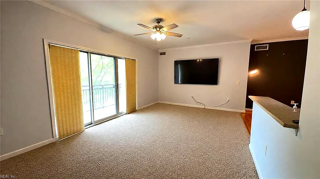 230 Nat Turner Blvd #2004, Newport News — photo