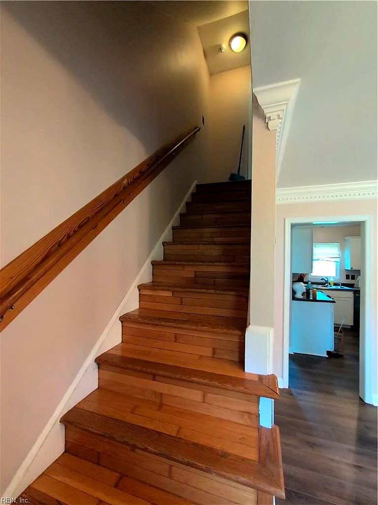 158 Saunders Rd, Hampton — photo
