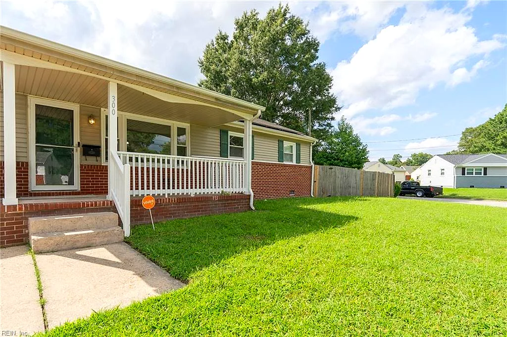 300 Daniel Way, Portsmouth — photo