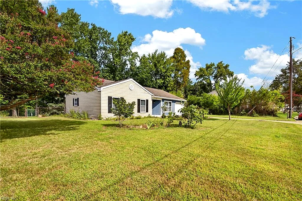 17 Stoneybrook Ln, Newport News — photo