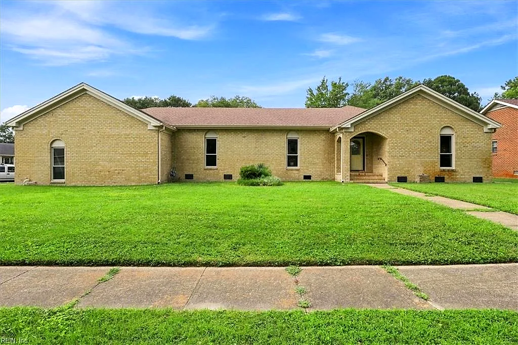 709 Southleaf DR