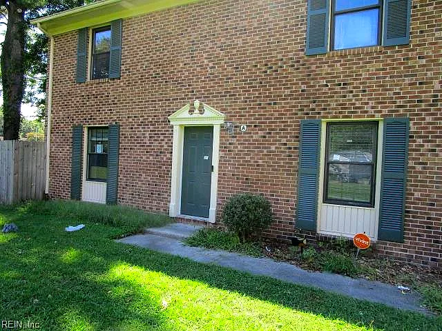 304 Circuit Ln, Newport News — photo