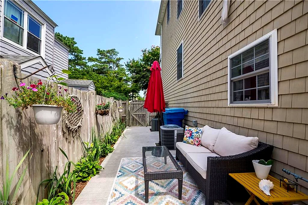 212 85th St #D, Virginia Beach — photo
