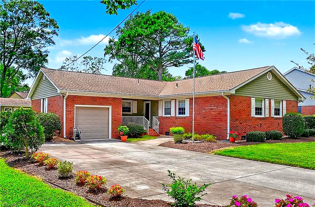 620 NOTTINGHAM DR, VIRGINIA BEACH VA 23452