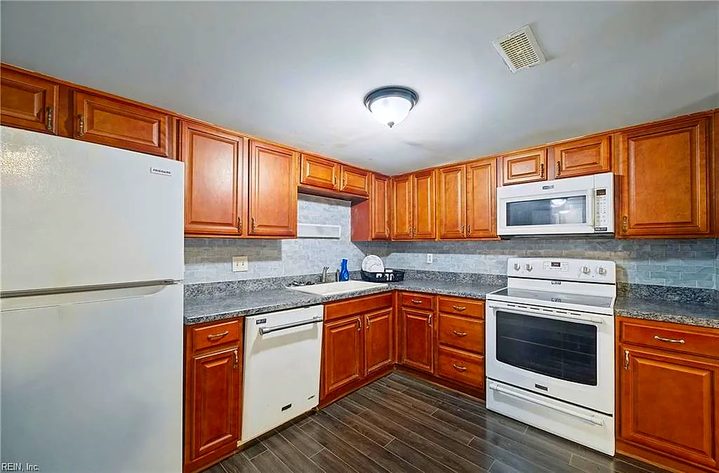 397 Deputy Ln #C, Newport News — photo