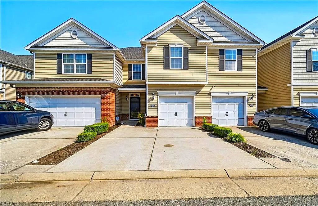 32 Stratum WAY, HAMPTON VA 23661