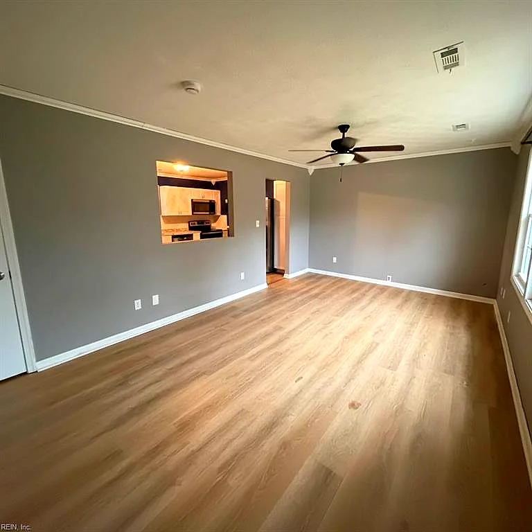 906 Harpersville Rd, Newport News — photo