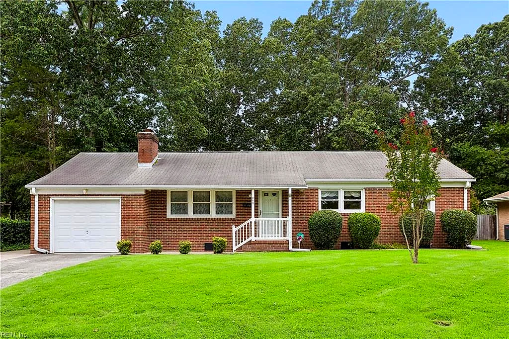843 Catalina DR, NEWPORT NEWS VA 23608