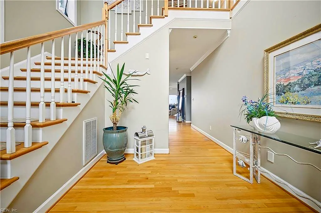 1128 Cottage Pl, Norfolk — photo