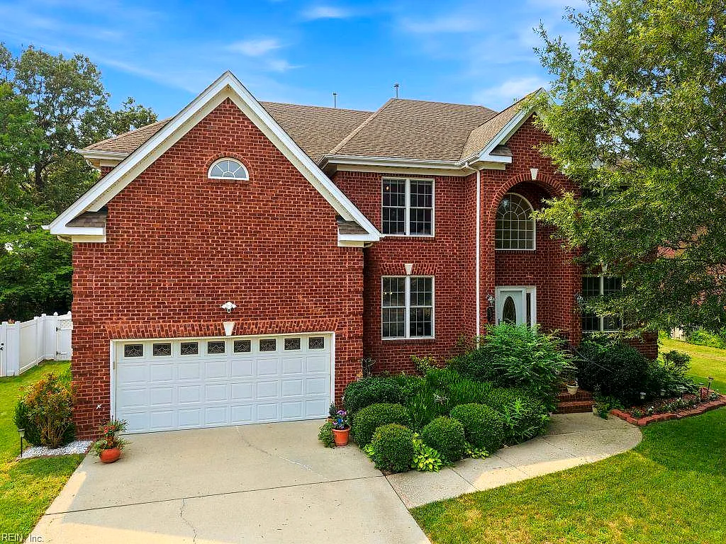 557 Hunts Pointe DR, VIRGINIA BEACH VA 23464