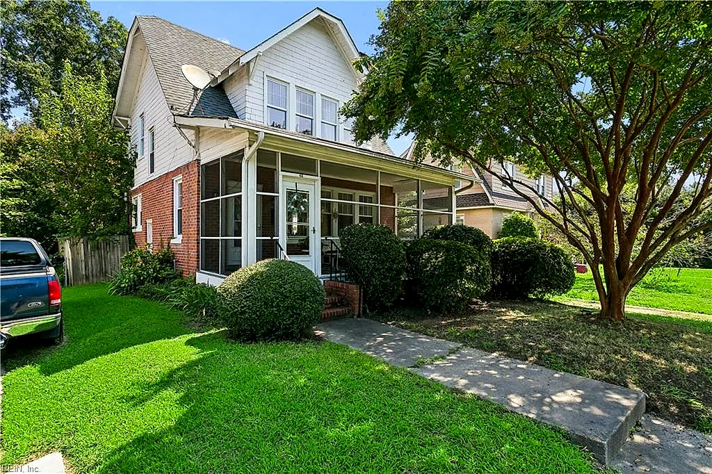 44 Cherry AVE, HAMPTON VA 23661