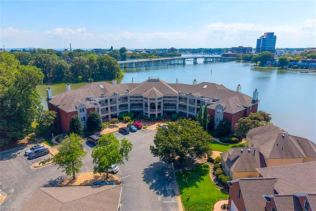30 Brough LN #103, HAMPTON VA 23669