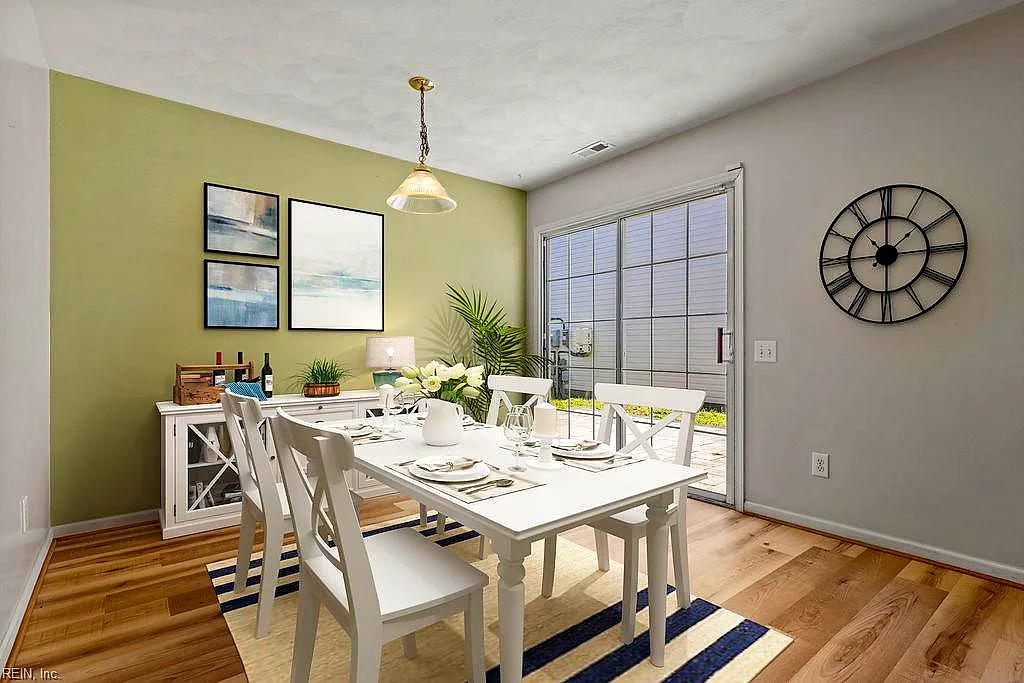1313 Duchess Of York Quay, Chesapeake — photo
