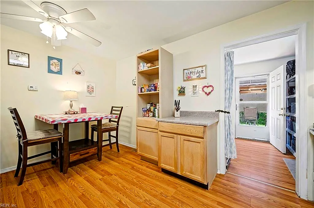 4 Mohawk Dr, Portsmouth — photo