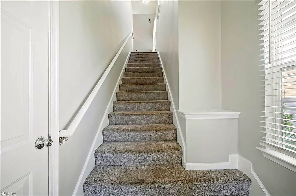 602 Sawgrass Ln #6, Portsmouth — photo