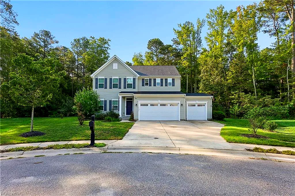 114 Silverlake RN, YORKTOWN VA 23690