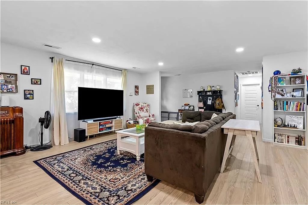 832 Parapet Rd, Chesapeake — photo