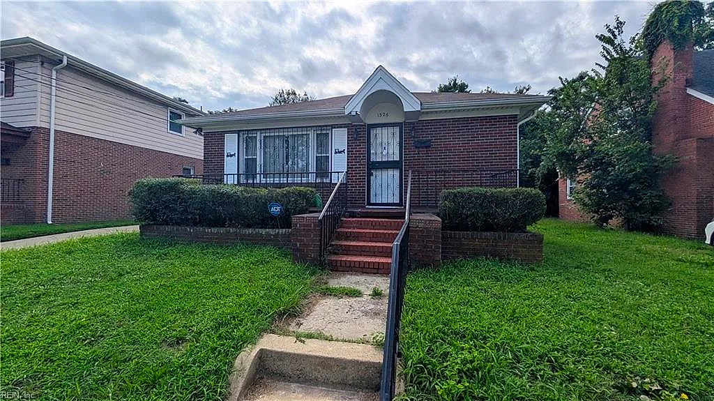 1326 26th ST, NEWPORT NEWS VA 23607