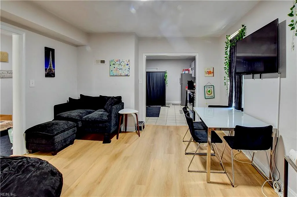 2424 West Ave, Norfolk — photo