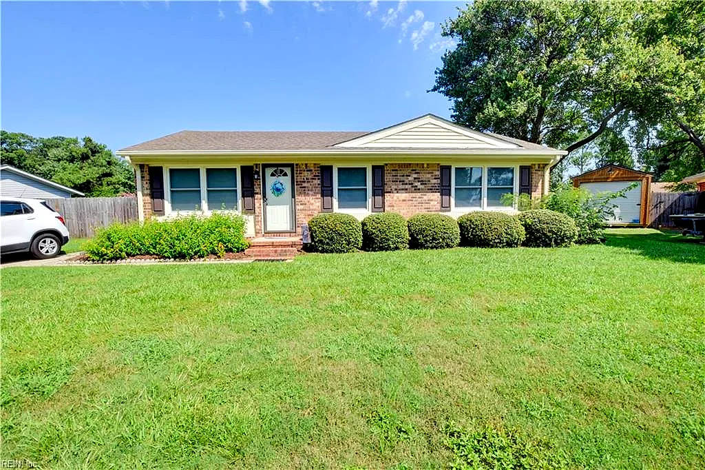 8 Raymond CT, PORTSMOUTH VA 23703